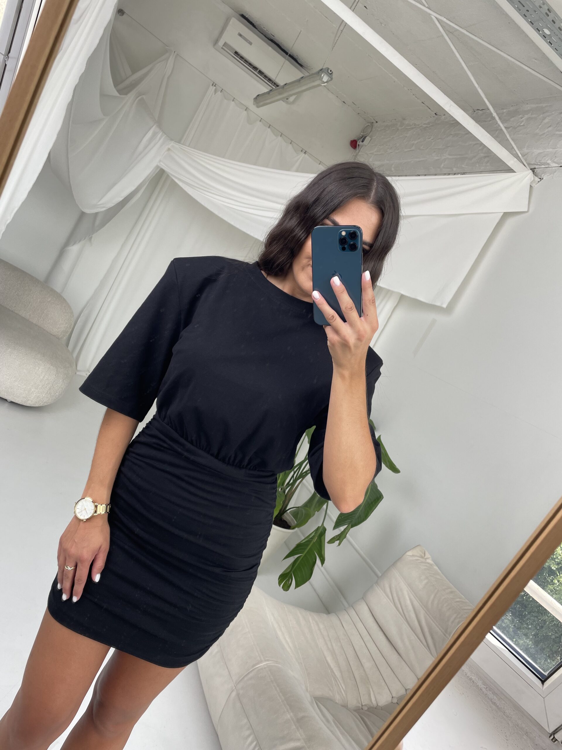 Sukienka Midnight Chic - Czarna - obrazek 2