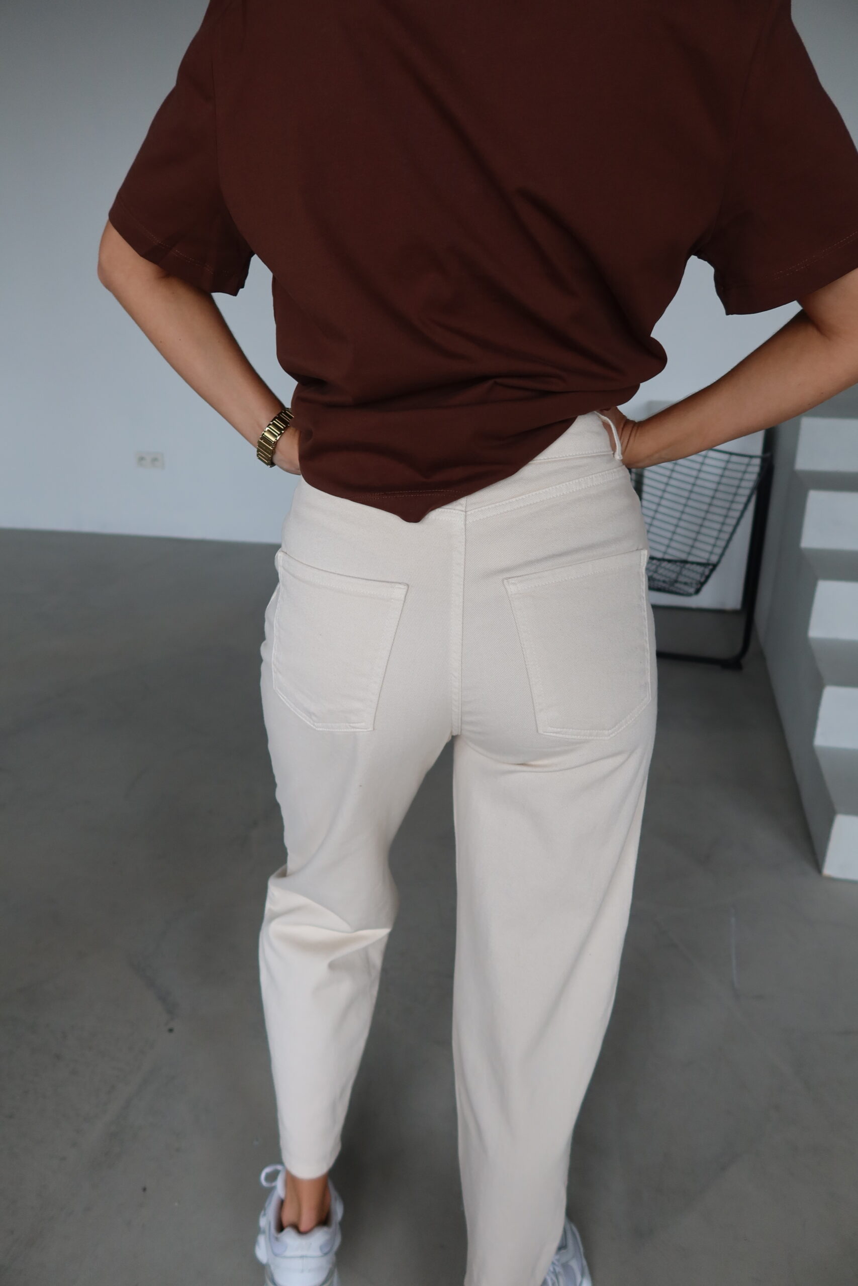 Spodnie mom fit Lumina beżowe - obrazek 2